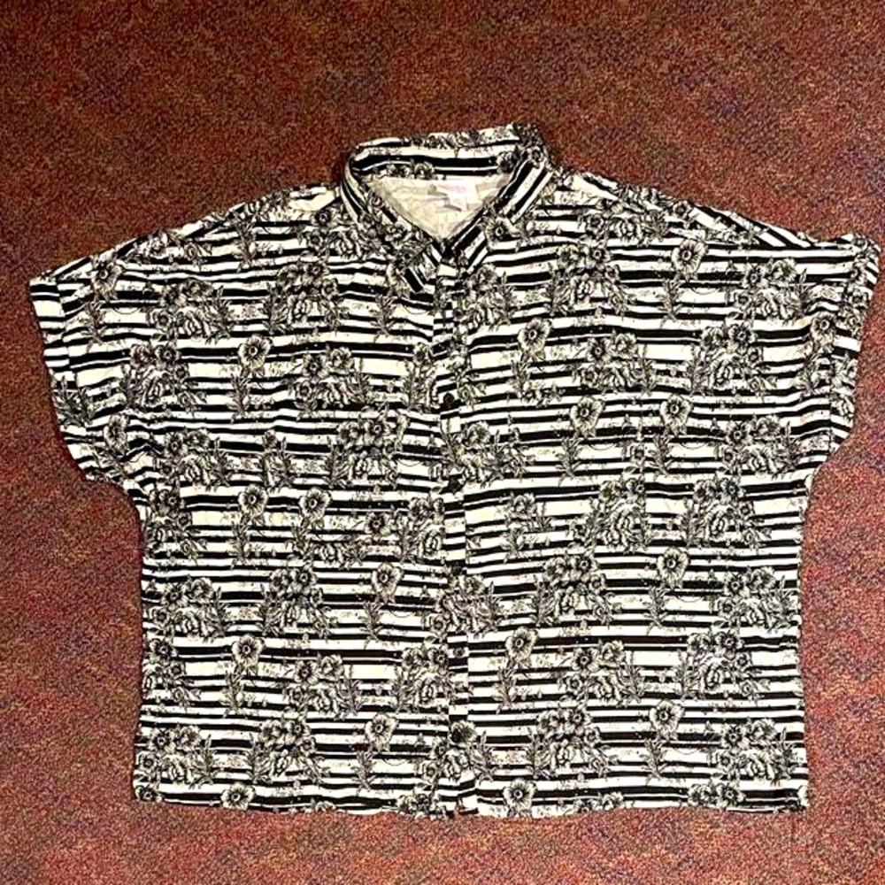 Lularoe woman blouse
